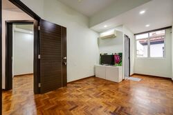 Flora Road (D17), Terrace #553421281